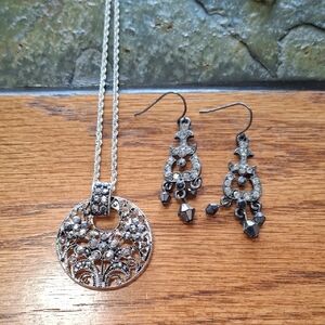 Elegant Silver Pendant Necklace & Earring Set